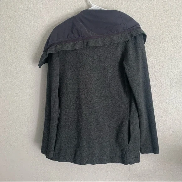Lululemon heather gray cocoon wrap button jacket 6 - Picture 2 of 6